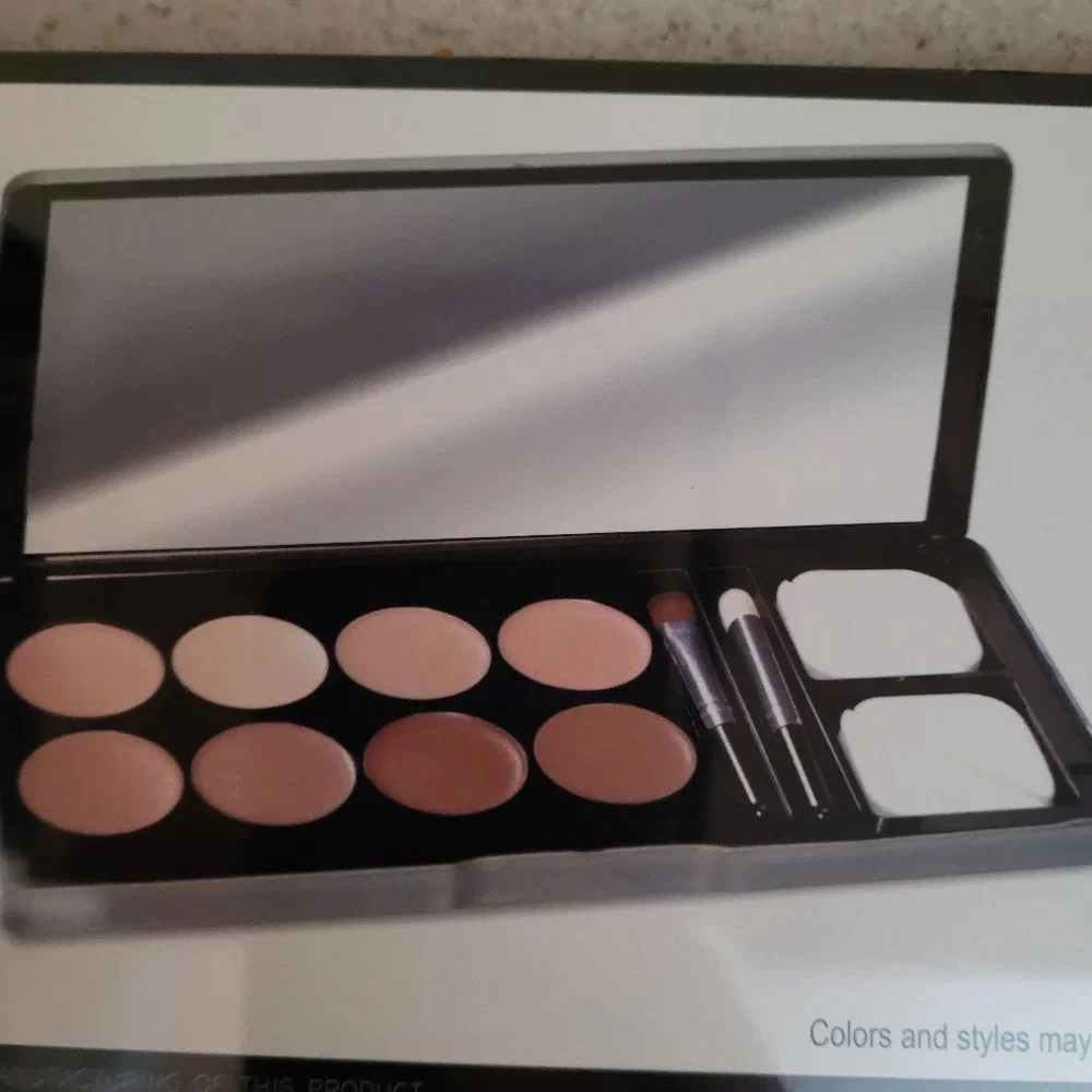 Makeover Essentials B Me Conceal Me Concealer Set 8 Colors Foundation Concealer
